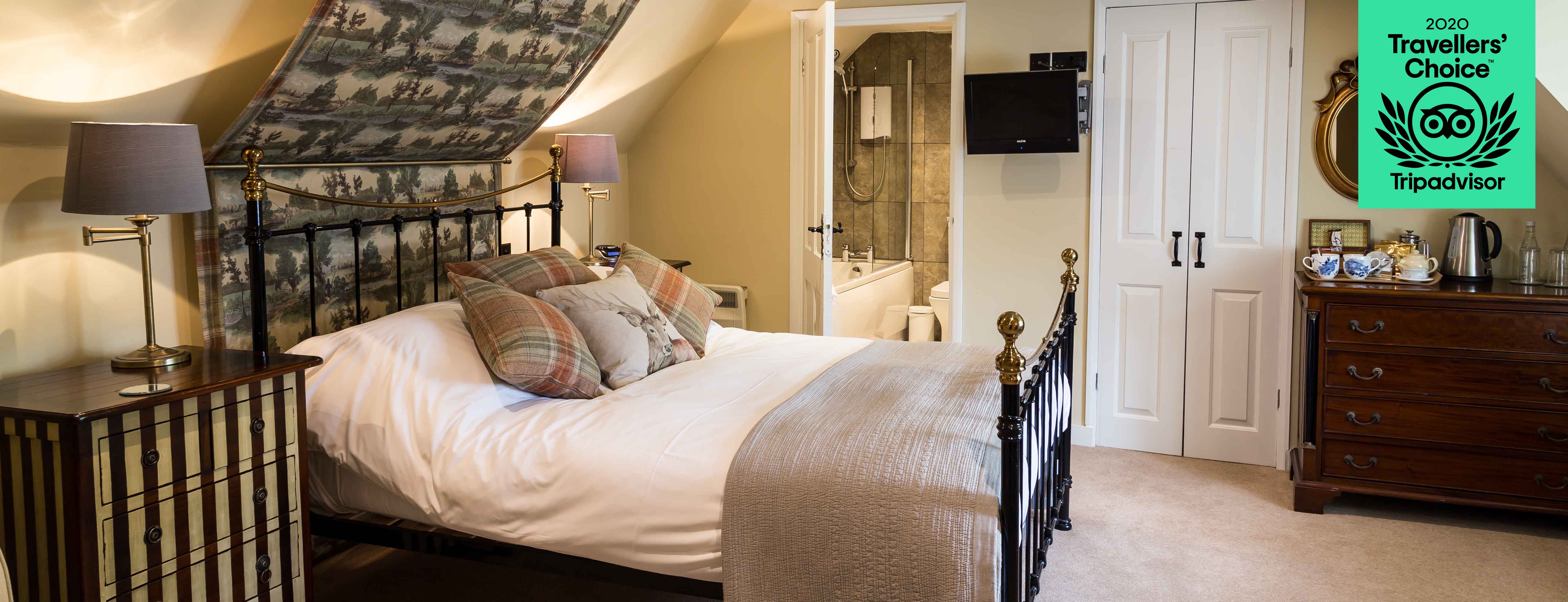 Fivestar country bed and breakfast at the Crown Inn, Elton in Peterborough